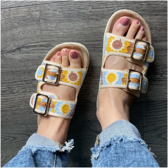 Boho Floral Crochet Buckle Slip on Flat Sandals - Picture 2 of 5